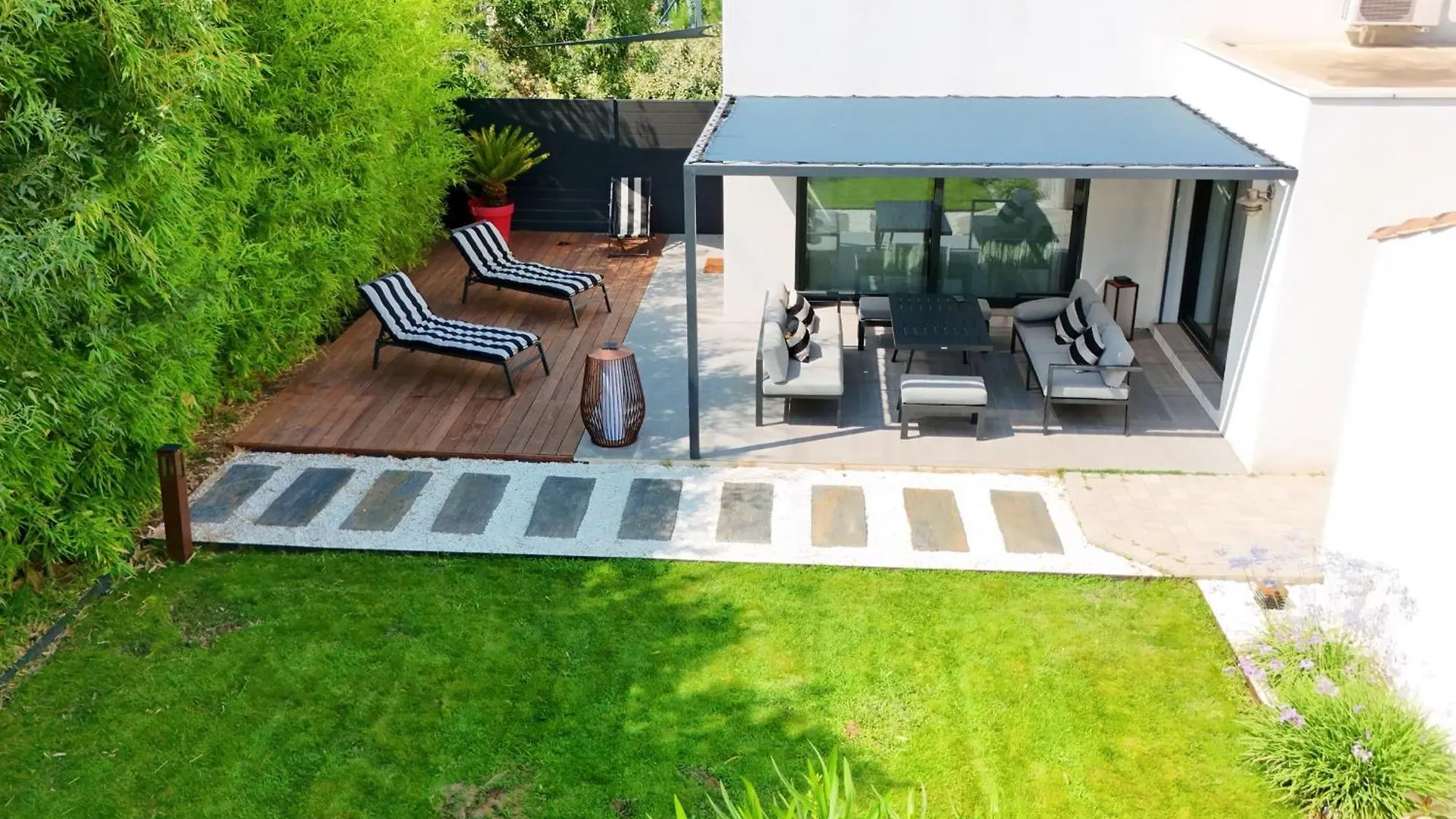 La Cabane Du Cap - 3 Stars - Parking - Terrace Aix-en-Provence 0*,  France