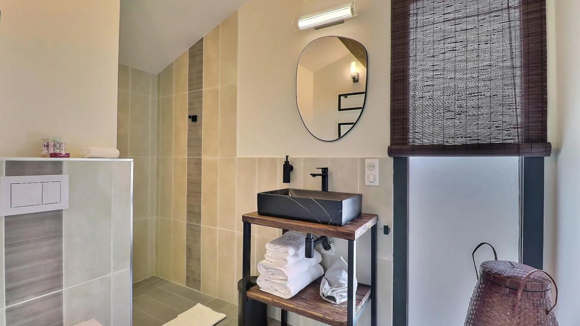 Apartment La Cabane Du Cap - 3 Stars - Parking - Terrace Aix-en-Provence