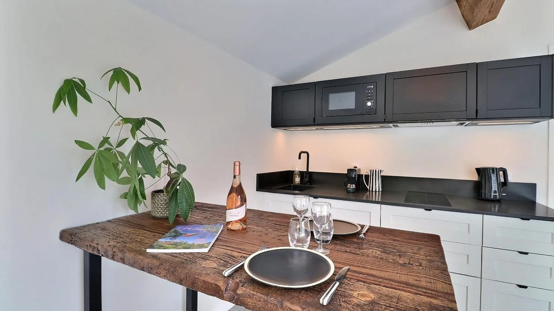 La Cabane Du Cap - 3 Stars - Parking - Terrace Aix-en-Provence
