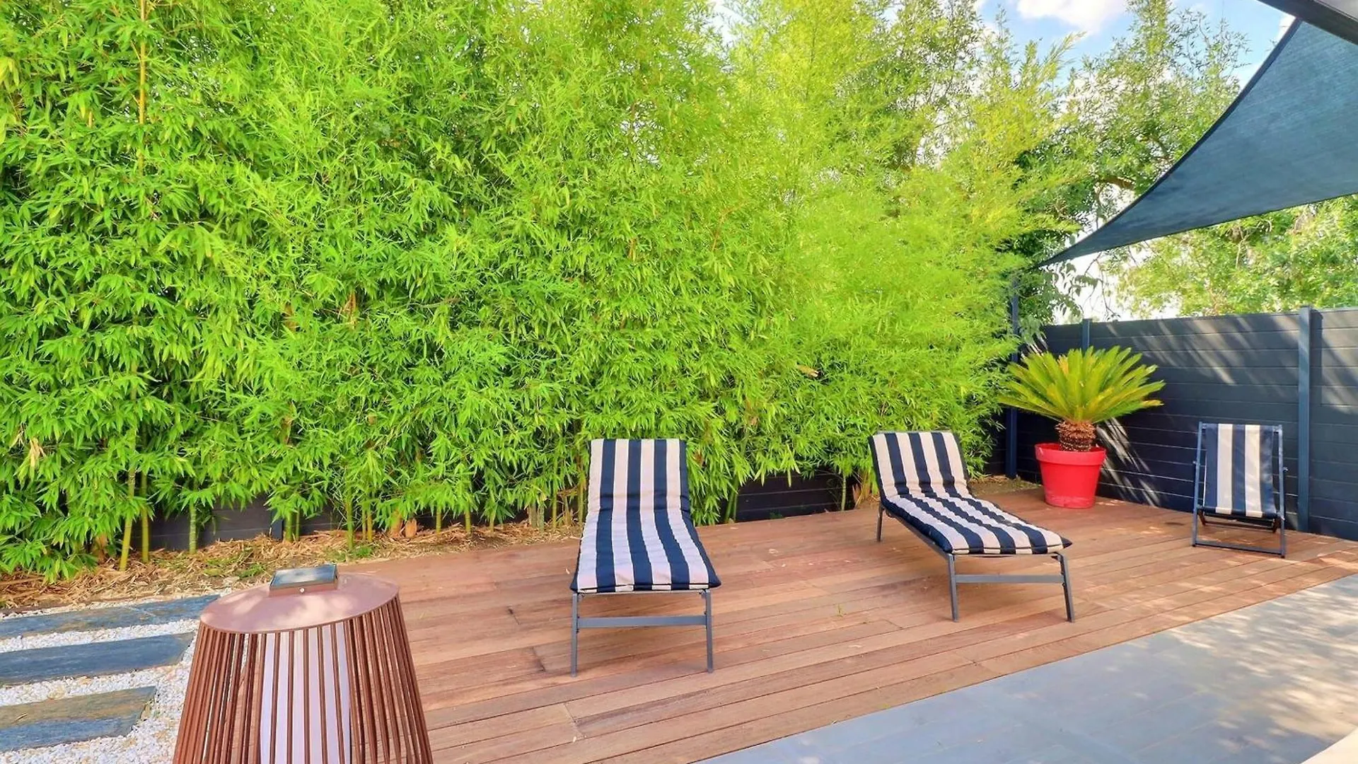 Apartment La Cabane Du Cap - 3 Stars - Parking - Terrace Aix-en-Provence